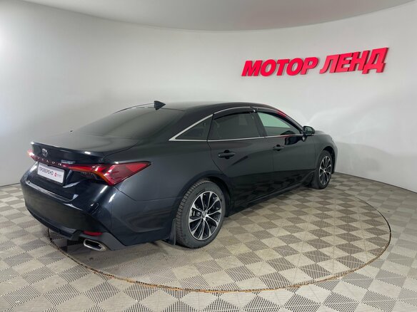 2022 Toyota Avalon V, чёрный, 3000000 рублей - вид 4