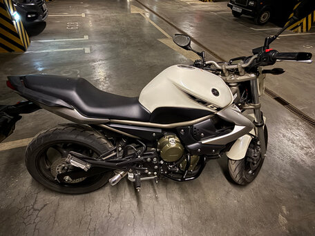 2010 Yamaha XJ6 (FZ6R), белый, 490000 рублей, вид 4