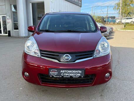 2013 Nissan Note I Рестайлинг, красный, 845000 рублей, вид 3