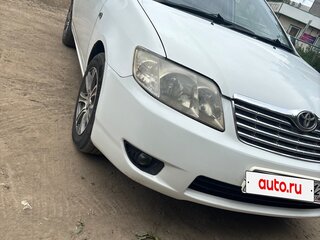 2005 Toyota Corolla IX (E120, E130) Рестайлинг, белый, 640000 рублей, вид 4