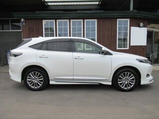 2018 Toyota Harrier III (XU60) Рестайлинг, белый, 1842000 рублей, вид 4