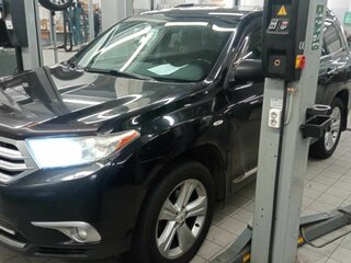 2011 Toyota Highlander II (XU40) Рестайлинг, чёрный, 1450000 рублей, вид 2