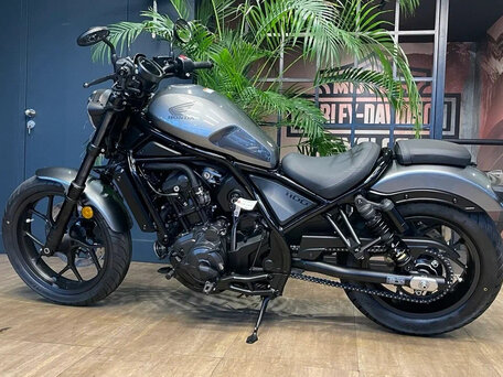 2025 Honda CMX 1100 Rebel, серебристый, 1360000 рублей, вид 4