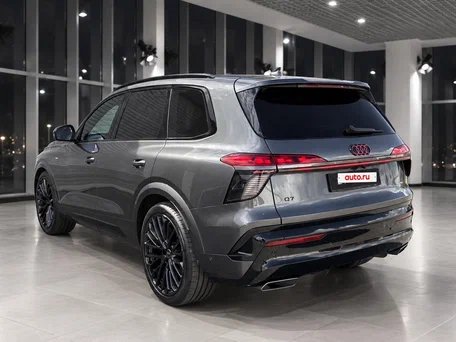 2026 Audi Q7 III (G8), серый, 18890000 рублей, вид 3