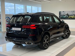 2025 BMW X5 Long 30Li IV (G05/G18) Рестайлинг, чёрный, 9190000 рублей, вид 4