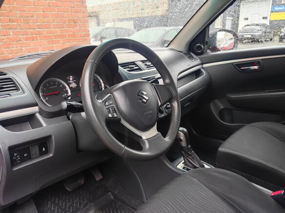 2011 Suzuki Swift IV, красный, 640000 рублей - вид 8