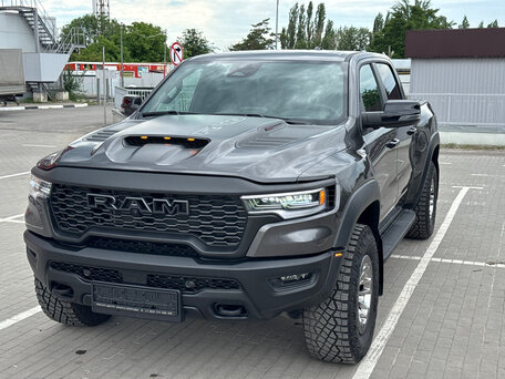 2025 Ram 1500 RHO V Рестайлинг, серый, 11500000 рублей, вид 1