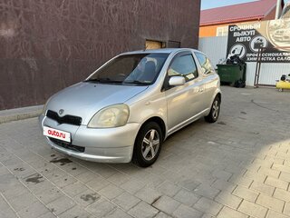 2001 Toyota Vitz I (P10), серебристый, 350000 рублей, вид 1