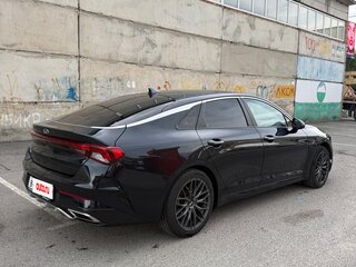 2021 Kia K5 III, синий, 1900000 рублей, вид 4