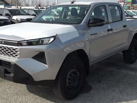 2026 Toyota Hilux IX, серебристый, 4410000 рублей, вид 5