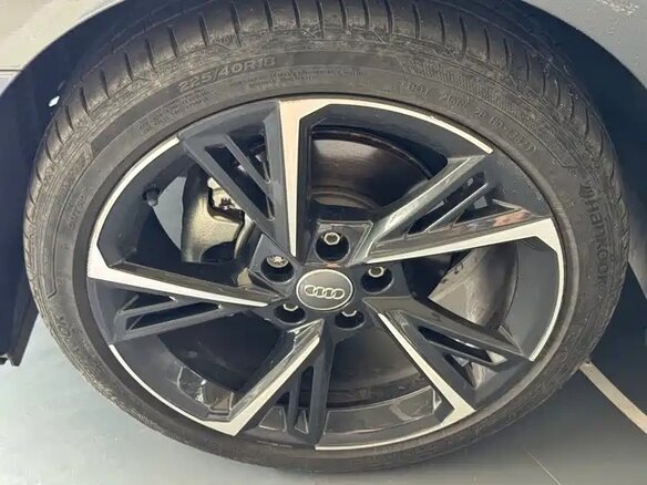 2022 Audi A3 Sportback 35 TFSI IV (8Y), серый, 1970003 рублей - вид 3