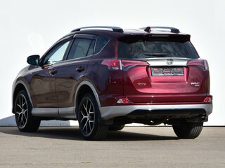 2017 Toyota RAV4 IV (XA40) Рестайлинг, красный, 2350000 рублей, вид 3