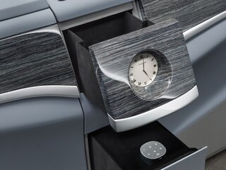 2025 Mercedes-Benz V-Класс Extra Long 300 d экстра длинный III (W447) Рестайлинг 2, чёрный, 39990000 рублей, вид 2