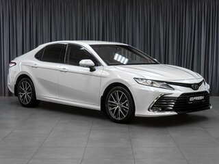 2022 Toyota Camry VIII (XV70) Рестайлинг, белый, 3689000 рублей, вид 1
