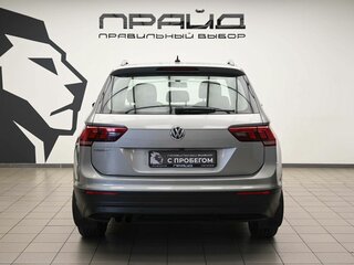 2018 Volkswagen Tiguan II, серебристый, 2070000 рублей, вид 4