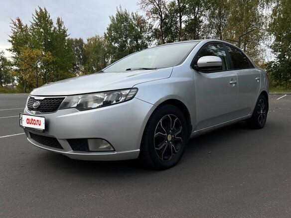 2011 Kia Cerato 6-speed II, серебристый, 650000 рублей