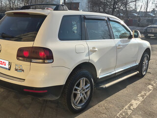 2008 Volkswagen Touareg I Рестайлинг, белый, 1100000 рублей, вид 3