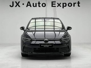 2023 Volkswagen Golf VIII, чёрный, 1750000 рублей, вид 2