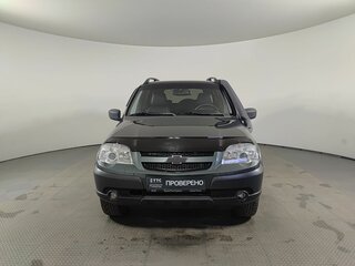2017 Chevrolet Niva I Рестайлинг, зелёный, 805000 рублей, вид 2