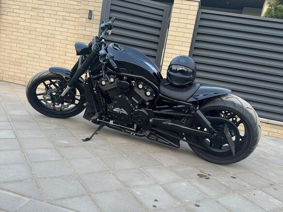 2015 Harley-Davidson V-Rod, чёрный, 3000000 рублей