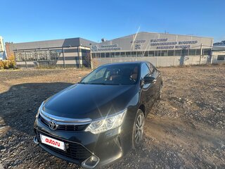 2016 Toyota Camry VII (XV50) Рестайлинг, чёрный, 1980000 рублей, вид 1