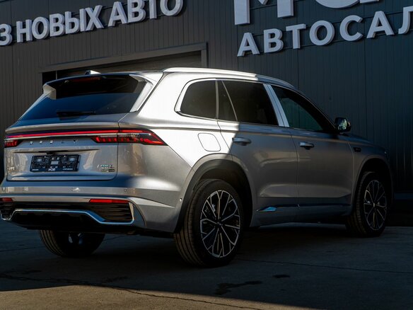 2026 Geely Monjaro (Xingyue L) I Рестайлинг 2 (China Market), серебристый, 4145000 рублей - вид 13