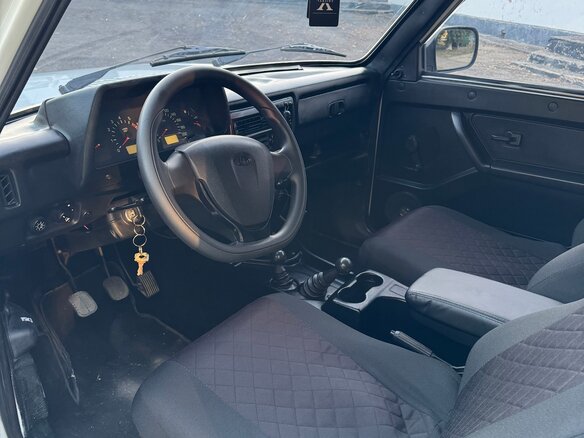 2010 Lada (ВАЗ) 2121 (4x4) I Рестайлинг, белый, 510000 рублей - вид 3