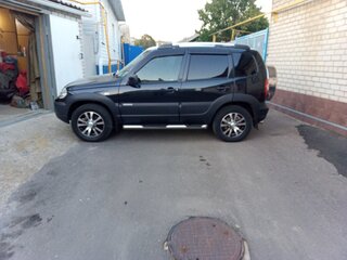 2018 Chevrolet Niva I Рестайлинг, чёрный, 890000 рублей, вид 5