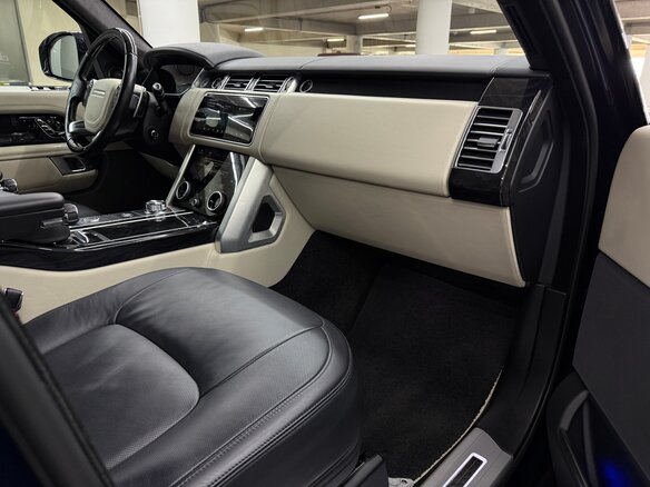 2021 Land Rover Range Rover IV Рестайлинг, синий, 7750000 рублей - вид 26