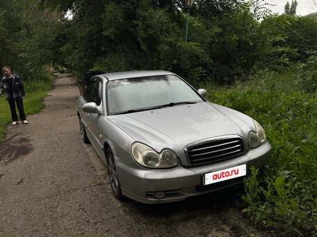 2004 Hyundai Sonata ТагАЗ IV (EF) Рестайлинг, серебристый, 250000 рублей, вид 4