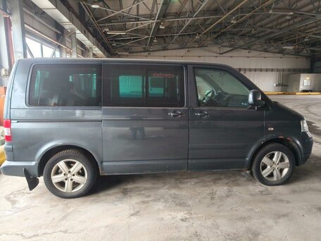 2009 Volkswagen Multivan, серый, 1760460 рублей, вид 3