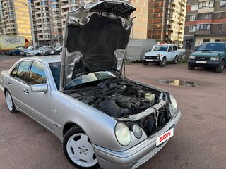 1997 Mercedes-Benz E-Класс 240 II (W210, S210), серый, 650000 рублей, вид 3