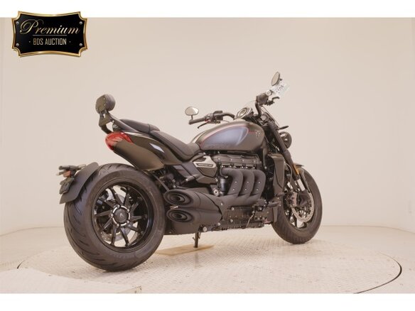 2026 Triumph Rocket III, чёрный, 2800000 рублей - вид 2