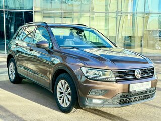 2020 Volkswagen Tiguan II, коричневый, 2427000 рублей, вид 3