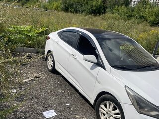 2015 Hyundai Solaris I Рестайлинг, белый, 385000 рублей, вид 3