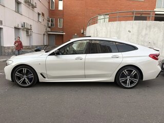 2017 BMW 6 серии Gran Turismo 630d IV (G32), белый, 4250000 рублей, вид 5