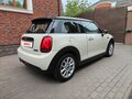 2020 Mini Hatch Cooper III (F55/F56) Рестайлинг, бежевый, 2350000 рублей - вид 5