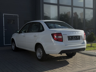 2026 Lada (ВАЗ) Granta I Рестайлинг, белый, 1068000 рублей, вид 2