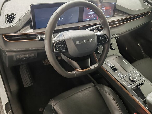 2023 Exeed LX I Рестайлинг, белый - вид 11