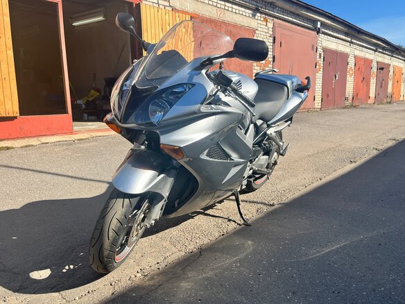 2005 Honda VFR 800, серебристый, 450000 рублей - вид 8