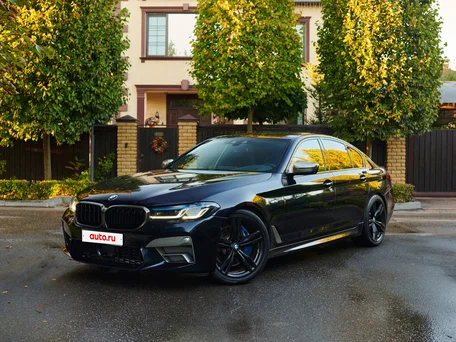 2019 BMW 5 серии M550d xDrive VII (G30/G31/G38), чёрный, 4500000 рублей, вид 1