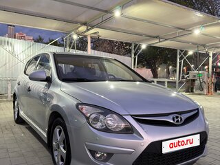 2010 Hyundai i30 I Рестайлинг, серебристый, 800000 рублей, вид 4
