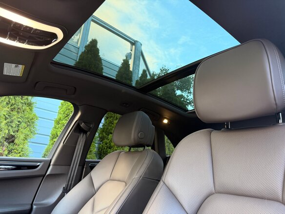 2023 Porsche Macan I Рестайлинг 2, серебристый, 7925000 рублей - вид 7