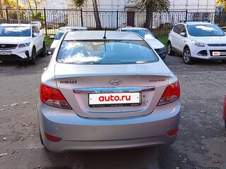 2012 Hyundai Solaris I, серебристый, 750000 рублей, вид 4