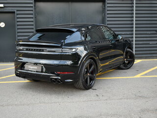 2026 Porsche Cayenne GTS Coupé III Рестайлинг, чёрный, 26900000 рублей, вид 5