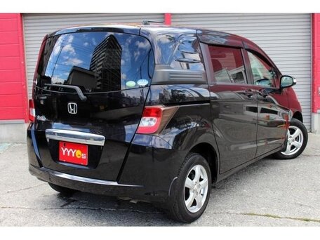 2012 Honda Freed Spike I Рестайлинг, чёрный, 720000 рублей, вид 3