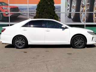 2013 Toyota Camry VII (XV50), белый, 1490000 рублей, вид 4