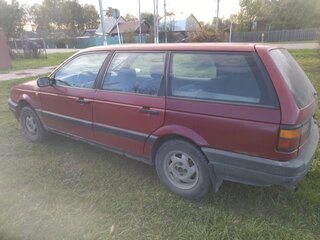 1990 Volkswagen Passat B3, красный, 120000 рублей, вид 3