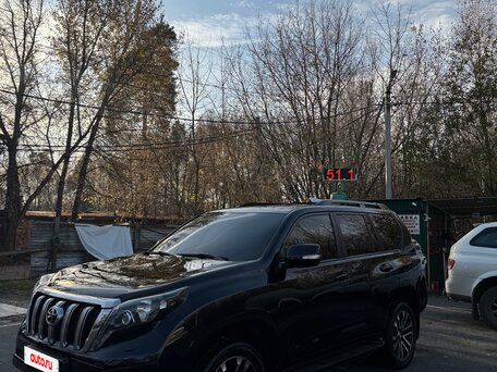 2017 Toyota Land Cruiser Prado 150 Series Рестайлинг 1, чёрный, 4600000 рублей, вид 2