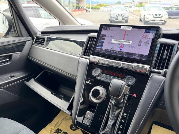 2023 Mitsubishi Delica D:5 I Рестайлинг, серый - вид 10